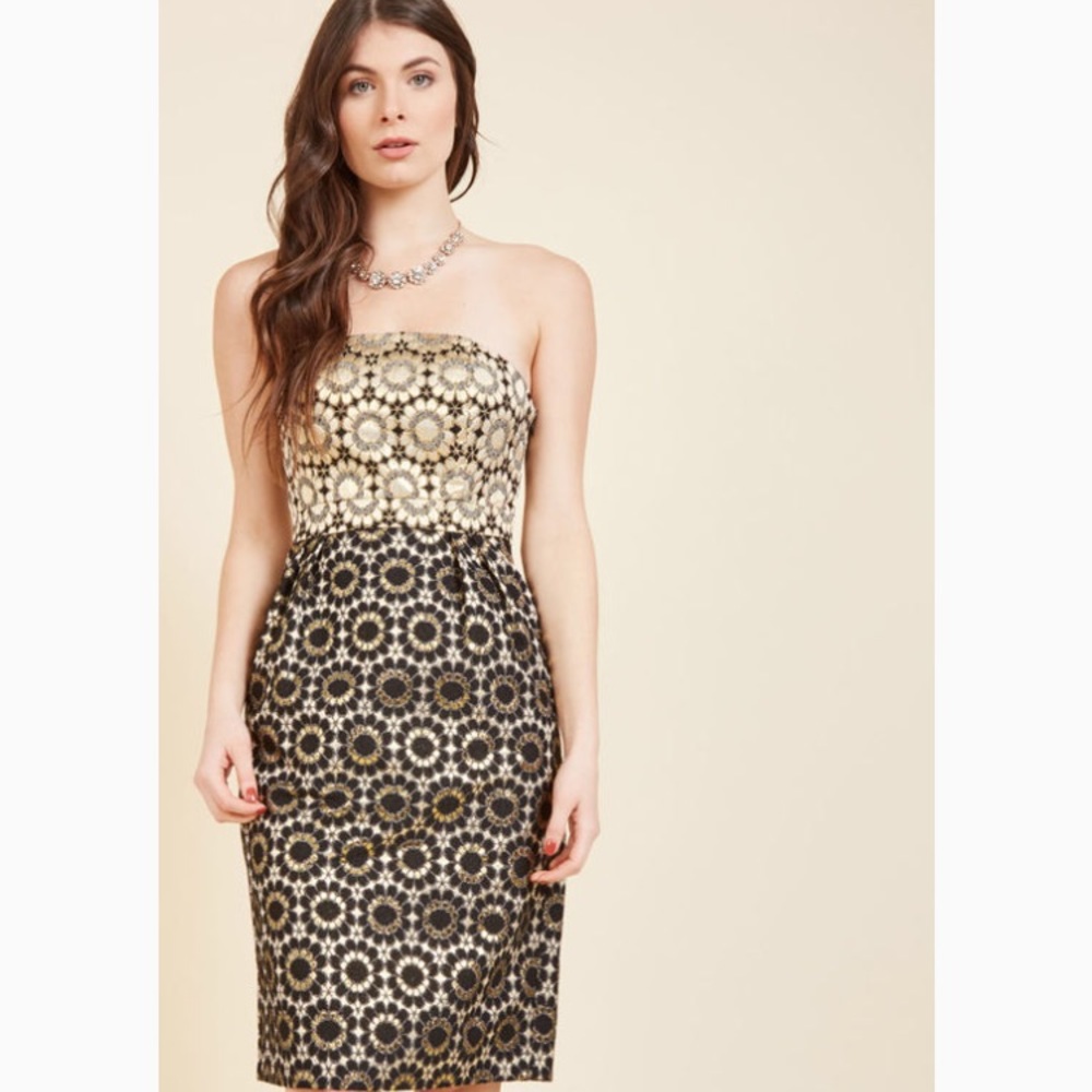 Stage Light Seranade strapless cocktail dress